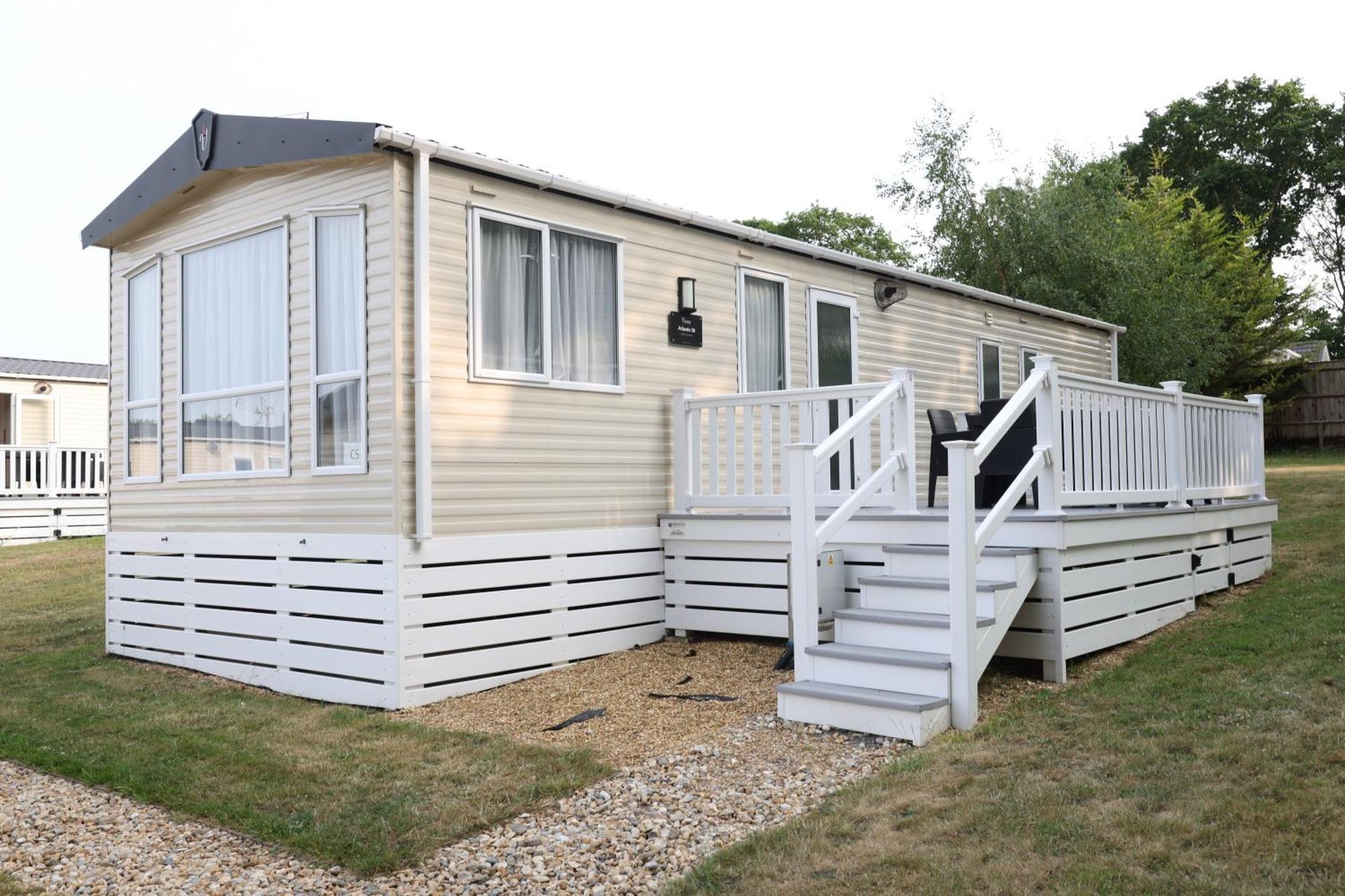 Mercury Yacht Harbour And Holiday Park Bursledon Exterior foto