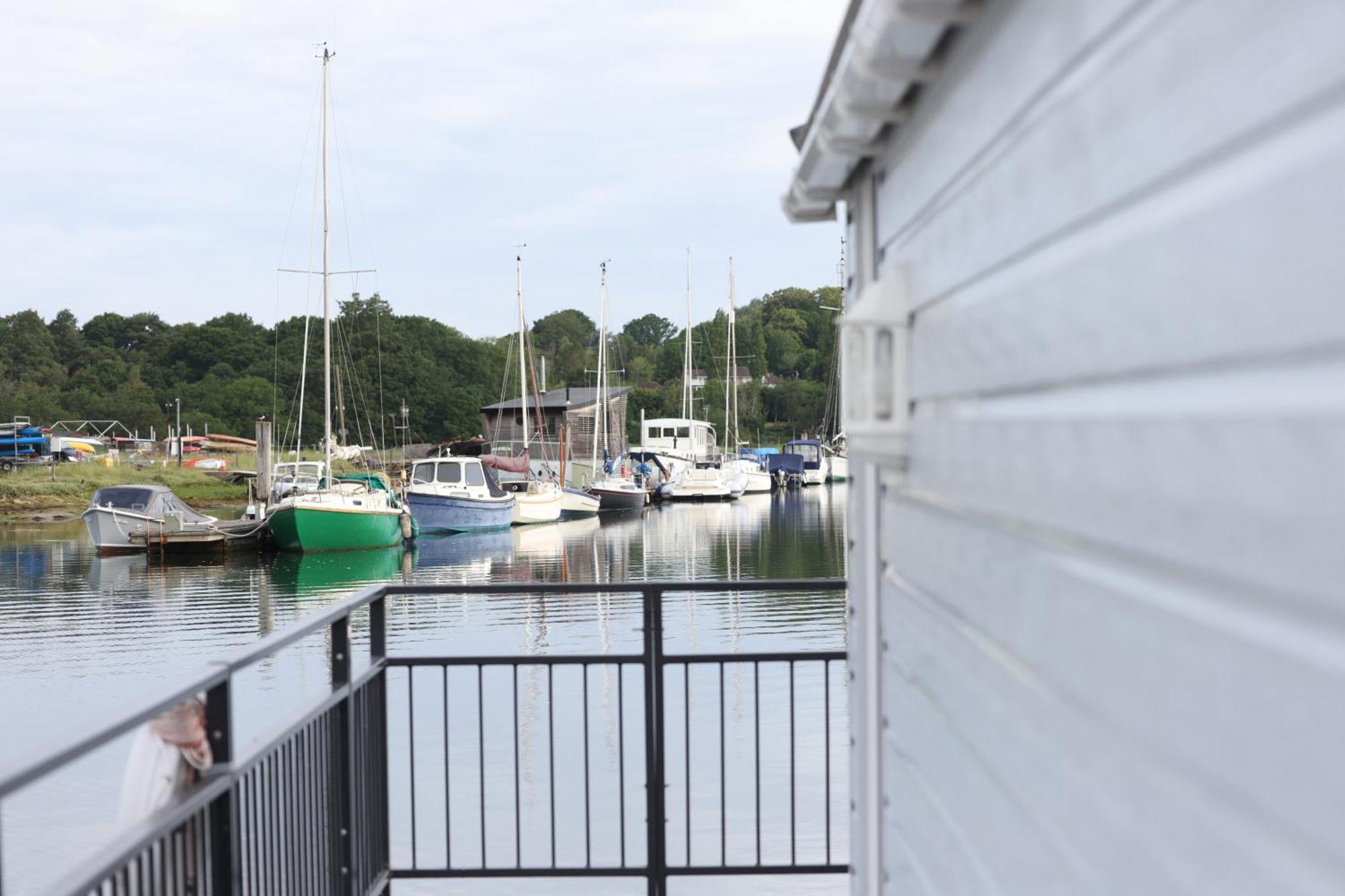 Mercury Yacht Harbour And Holiday Park Bursledon Exterior foto